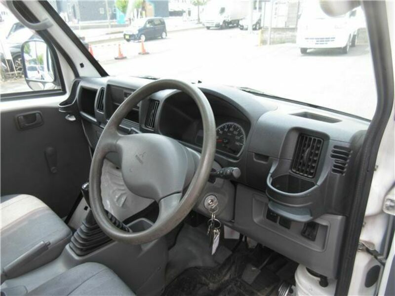 MINICAB TRUCK