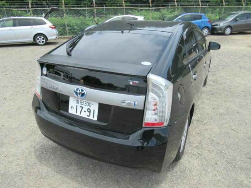 PRIUS PHV