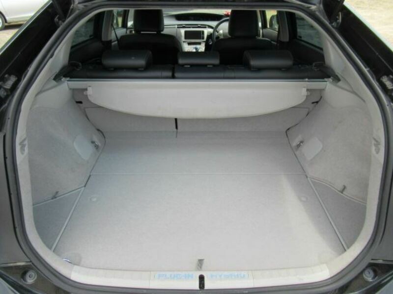 PRIUS PHV