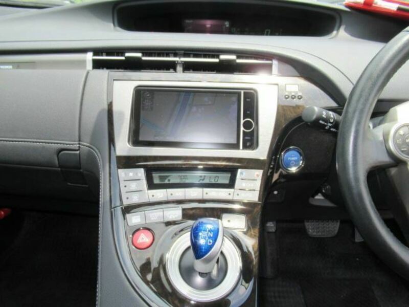 PRIUS PHV