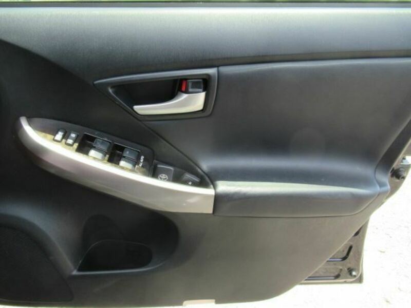 PRIUS PHV