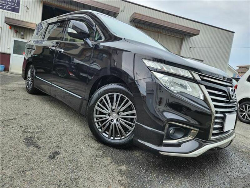 NISSAN ELGRAND