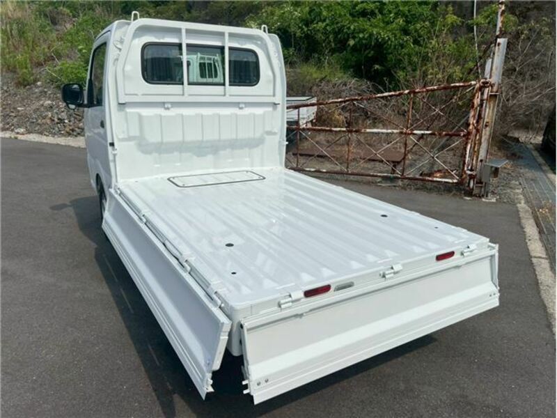 CLIPPER TRUCK