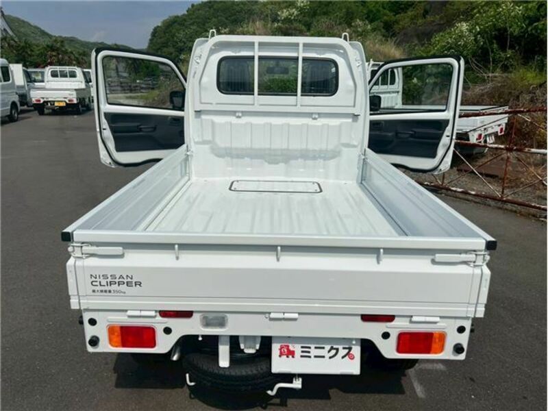 CLIPPER TRUCK