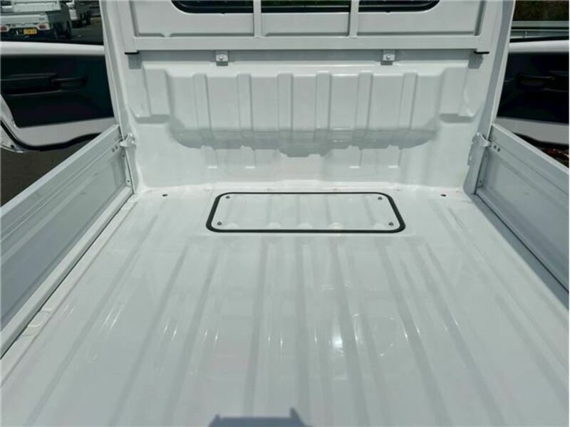 CLIPPER TRUCK