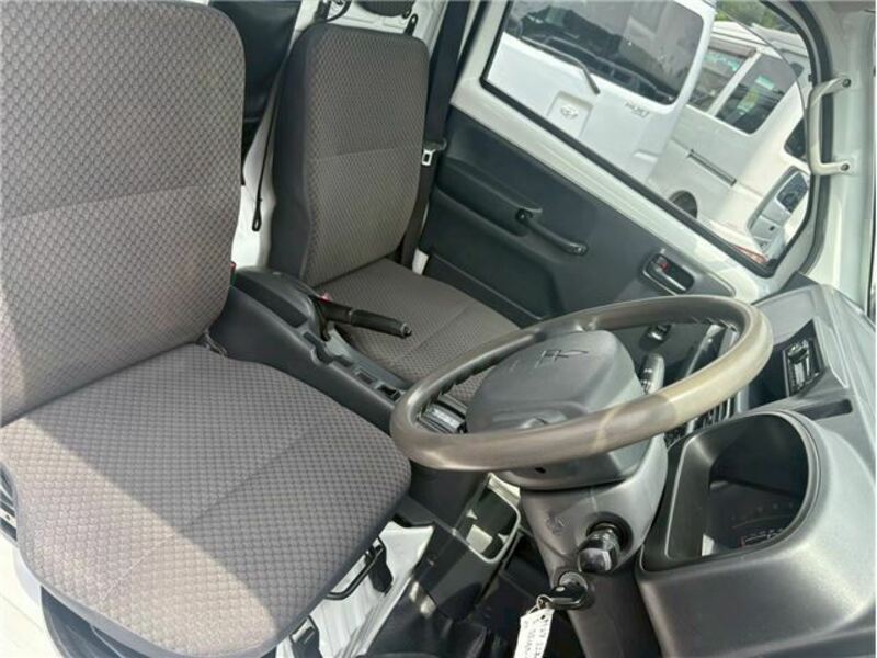 MINICAB TRUCK