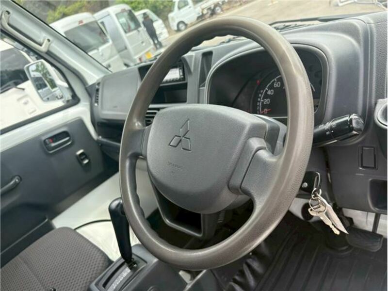 MINICAB TRUCK