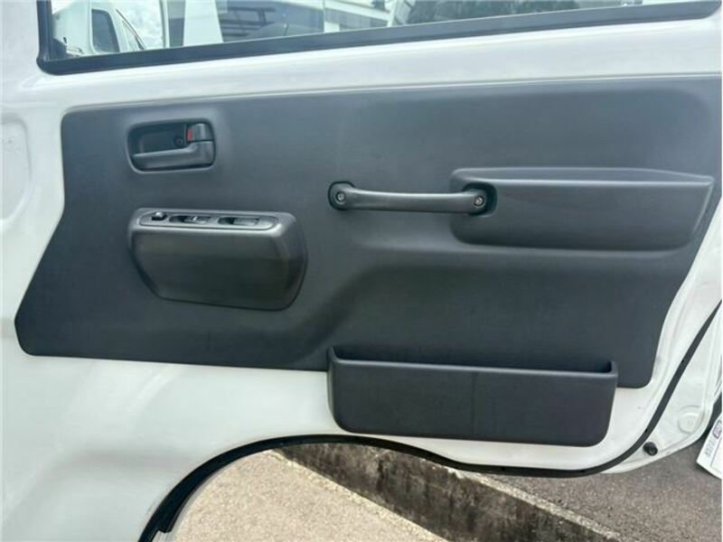 MINICAB TRUCK