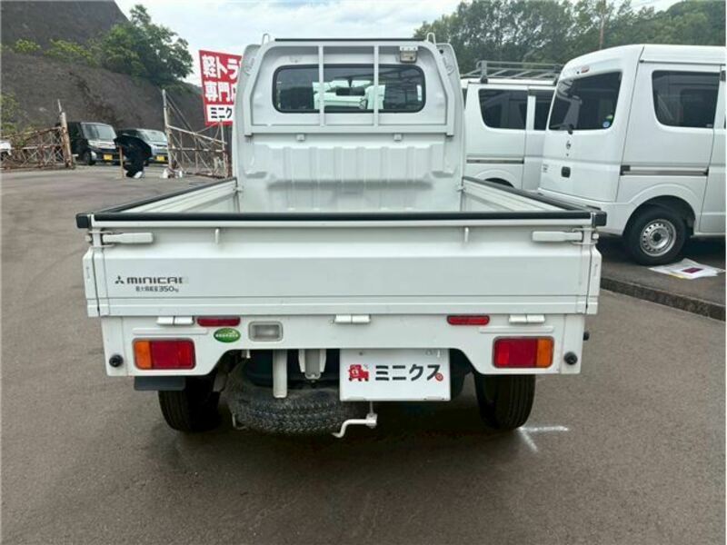 MINICAB TRUCK