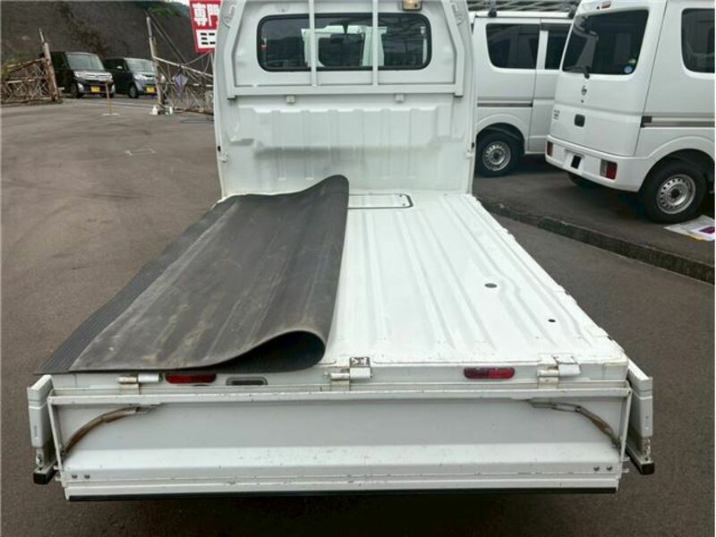 MINICAB TRUCK