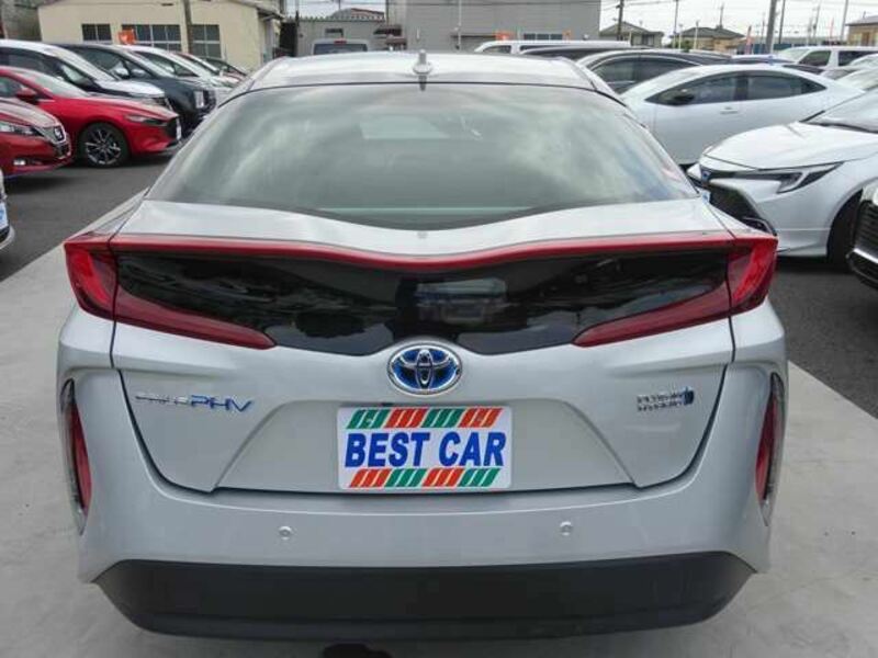 PRIUS PHV