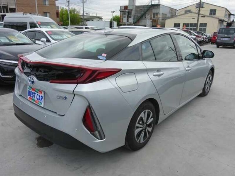 PRIUS PHV