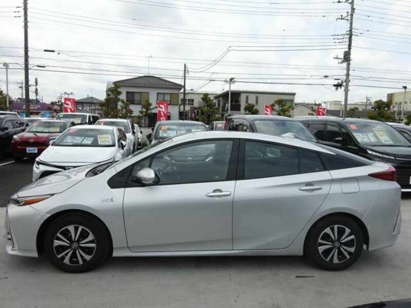 PRIUS PHV