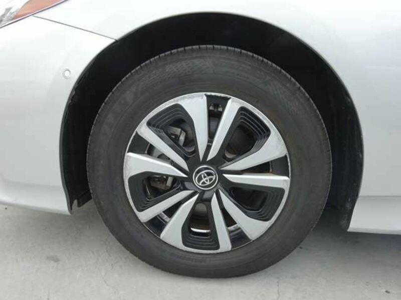 PRIUS PHV