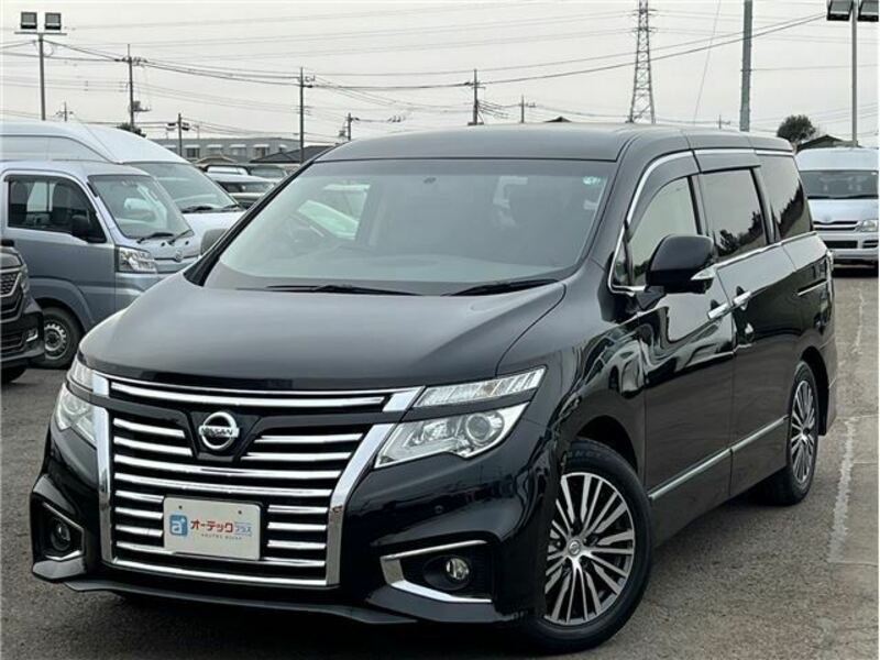 NISSAN ELGRAND