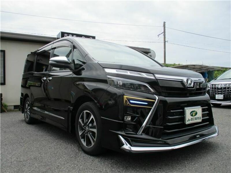 TOYOTA VOXY