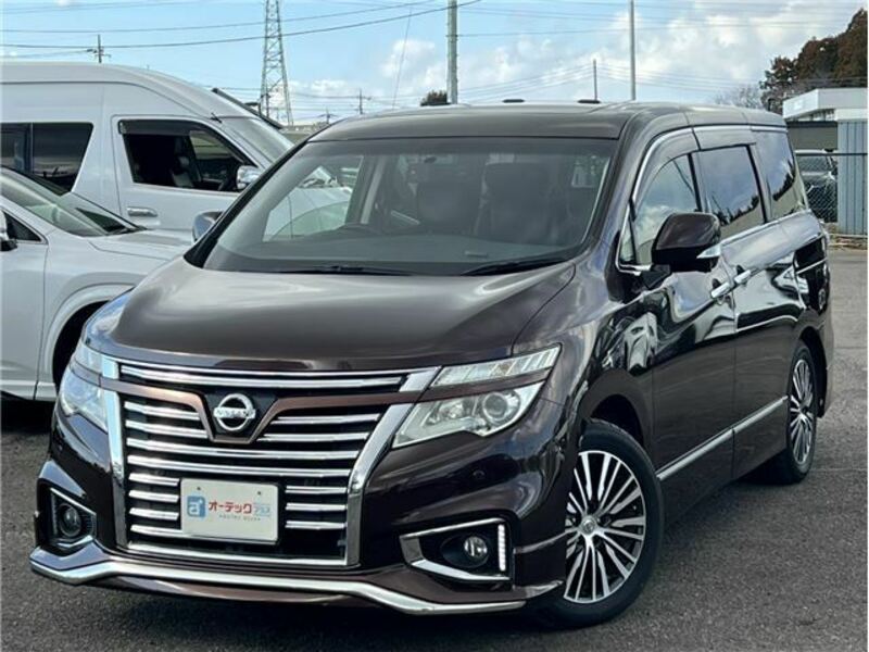 NISSAN ELGRAND