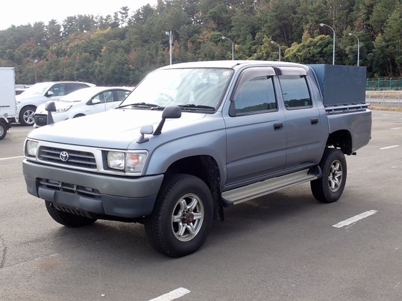 HILUX-11