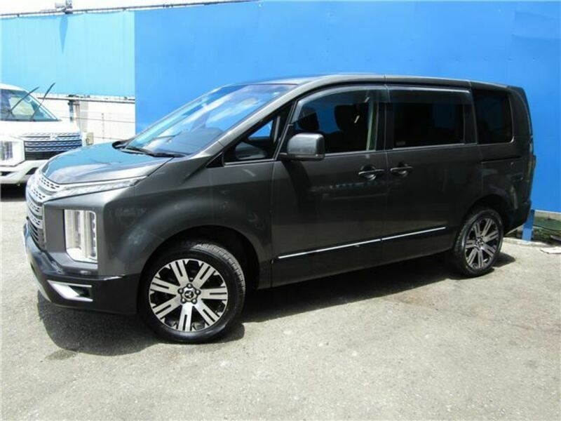 DELICA D5