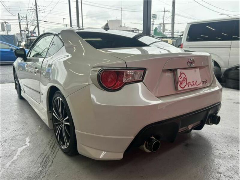 86