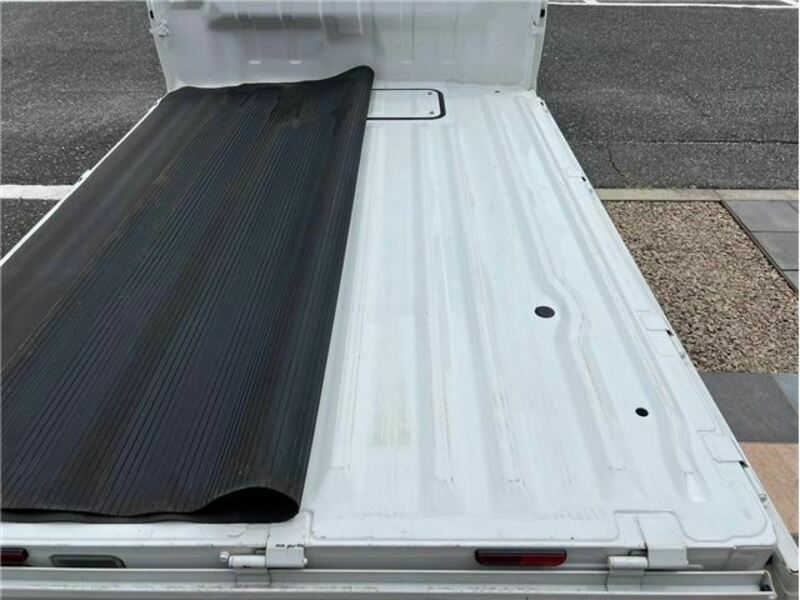 MINICAB TRUCK