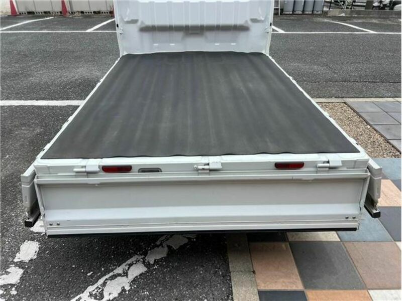 MINICAB TRUCK