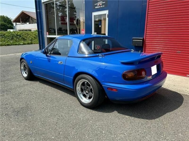 EUNOS ROADSTER