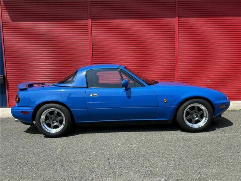EUNOS ROADSTER