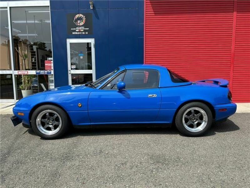 EUNOS ROADSTER