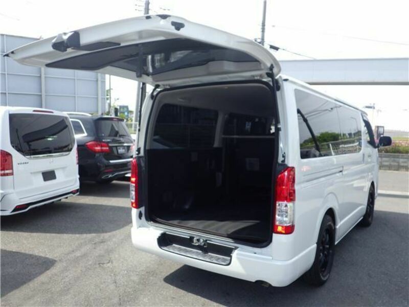 HIACE