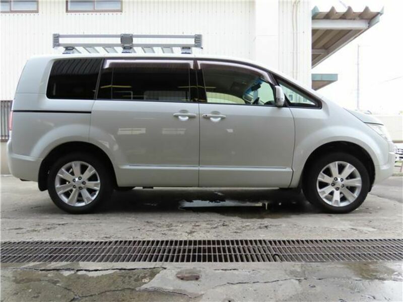 DELICA D5