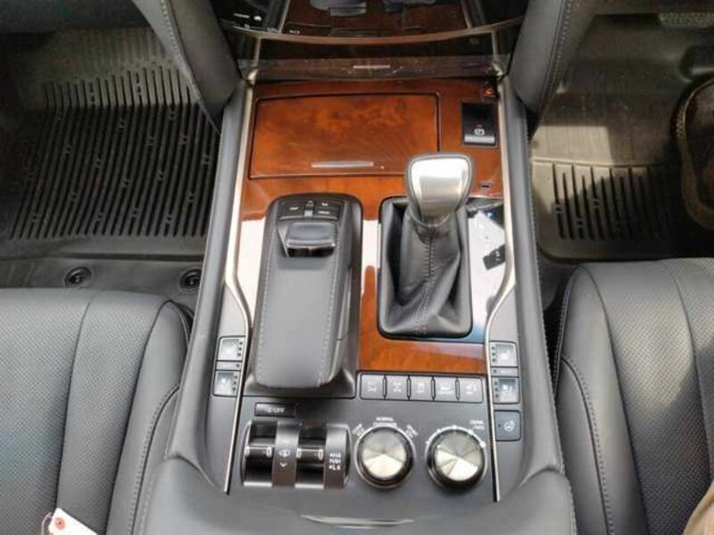 LX