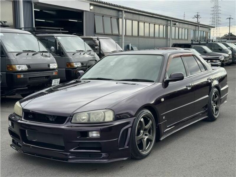 NISSAN SKYLINE