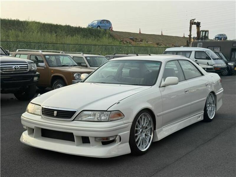 TOYOTA MARK II
