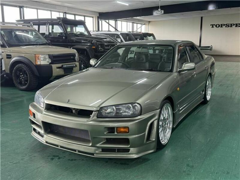 NISSAN SKYLINE