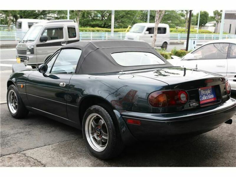 EUNOS ROADSTER