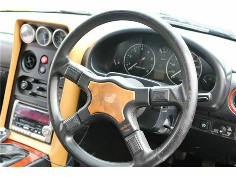 EUNOS ROADSTER