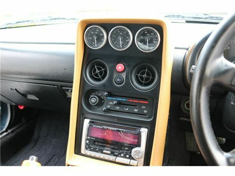 EUNOS ROADSTER