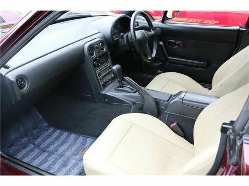 EUNOS ROADSTER