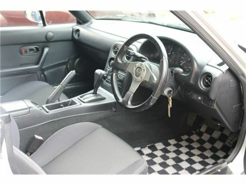 EUNOS ROADSTER