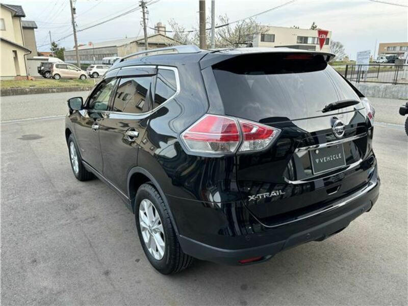X-TRAIL