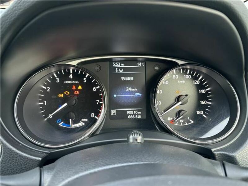 X-TRAIL