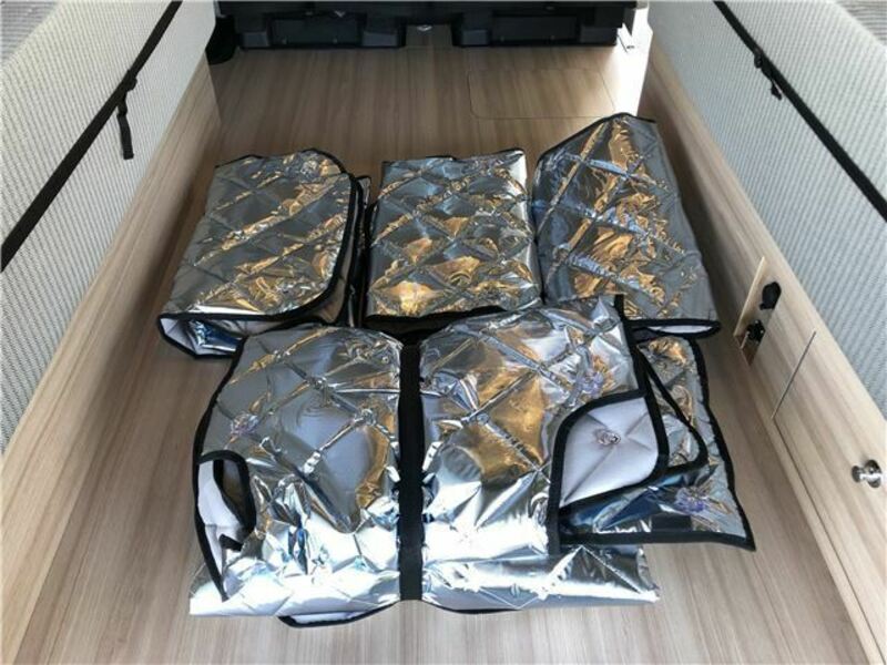 CARAVAN VAN