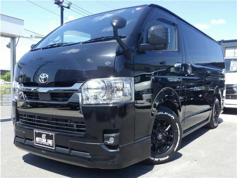 TOYOTA HIACE