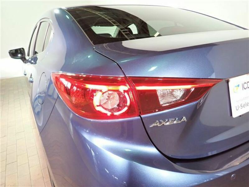 AXELA