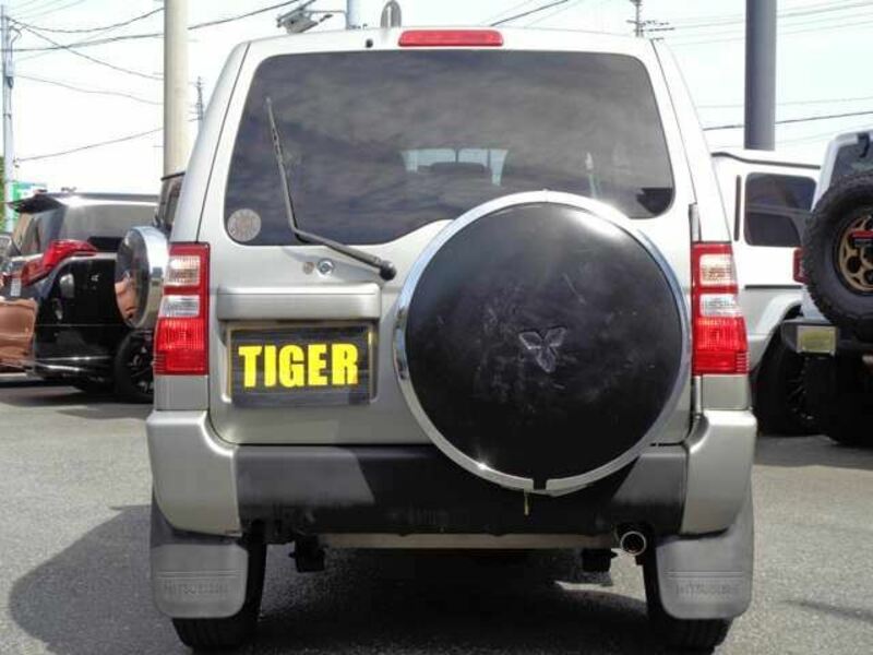 PAJERO MINI