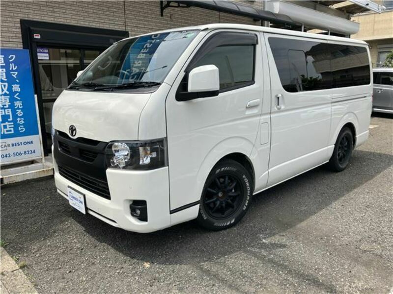 TOYOTA HIACE