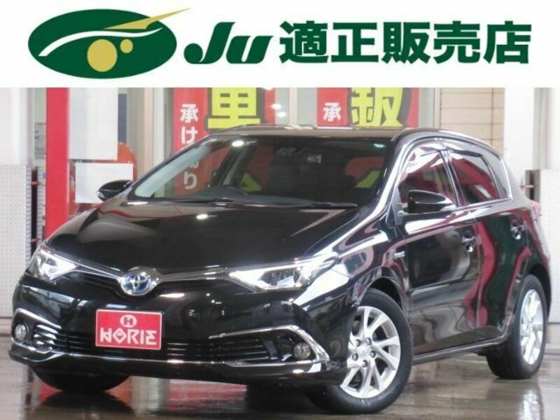 TOYOTA AURIS