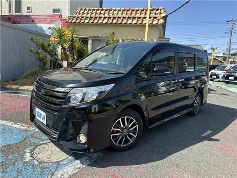 TOYOTA NOAH