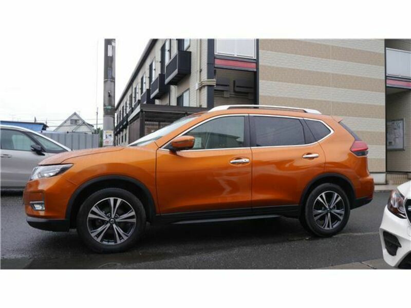 X-TRAIL
